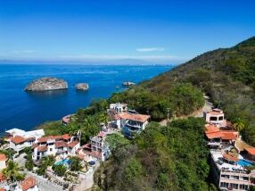 Lomas de Mismaloya Lot Cesar